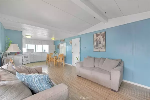 Fontana, CA 92335,17333 Valley Blvd. #15E