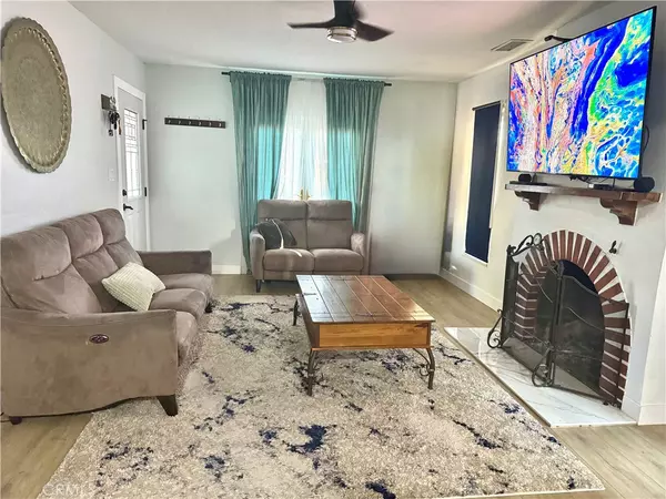 San Bernardino, CA 92404,7040 Barton