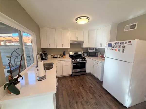 Covina, CA 91724,1149 N Barston AVE