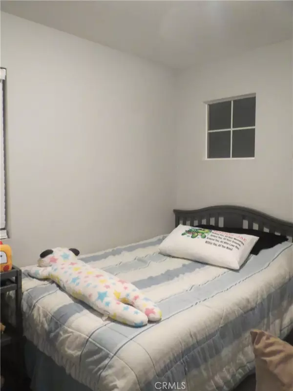 Anaheim, CA 92805,406 E Center