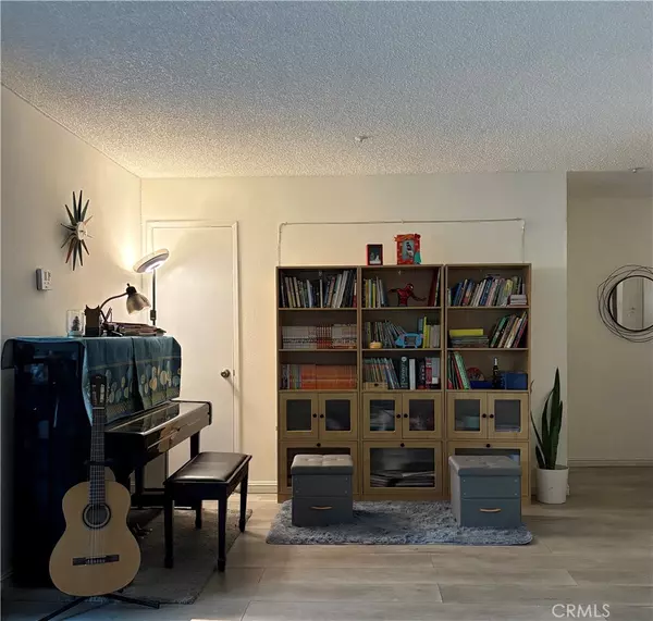 Pomona, CA 91766,1573 S Reservoir St #I