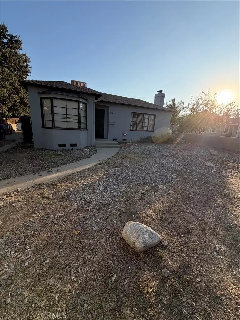 San Bernardino, CA 92405,915 W 23rd