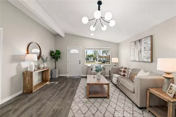 Ontario, CA 91762,1422 Armsley SQ