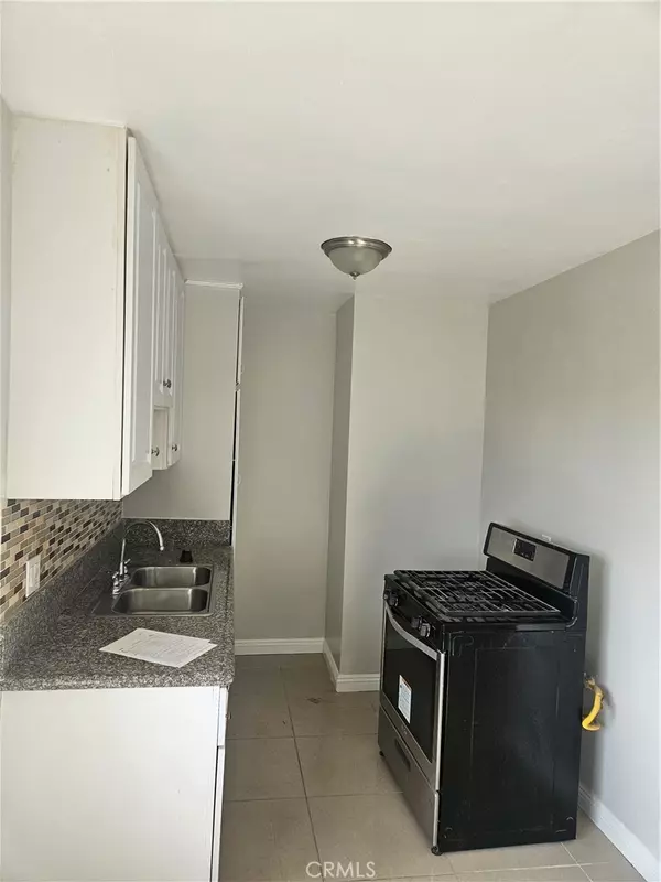 Azusa, CA 91702,530 N San Gabriel AVE #11