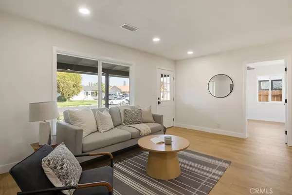 Bellflower, CA 90706,9130 Hargill