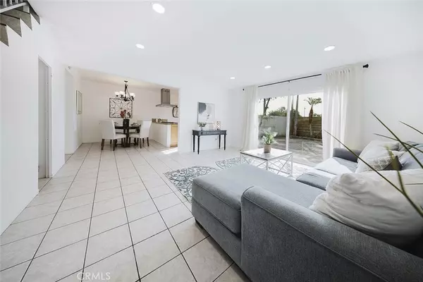 Claremont, CA 91711,643 S College AVE