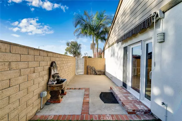 Irvine, CA 92620,2 Mccormick