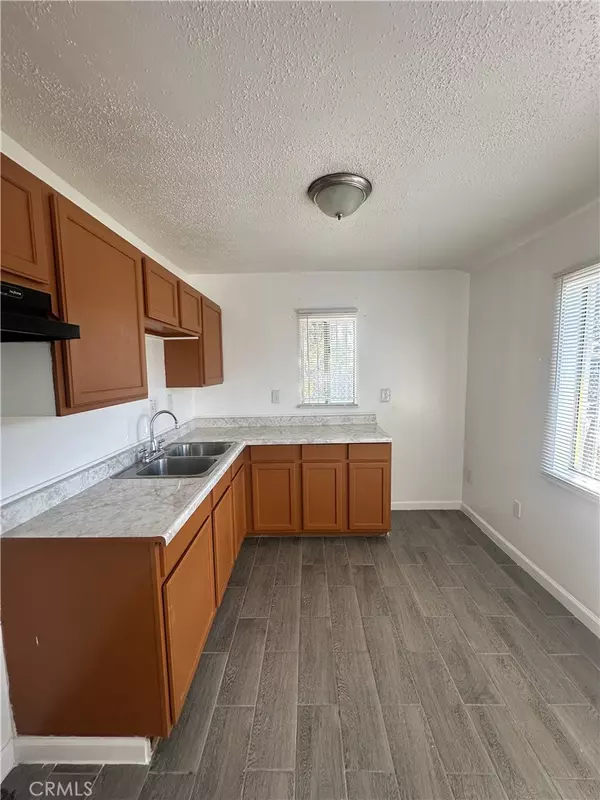 Colton, CA 92324,1318 1/2 N Rialto