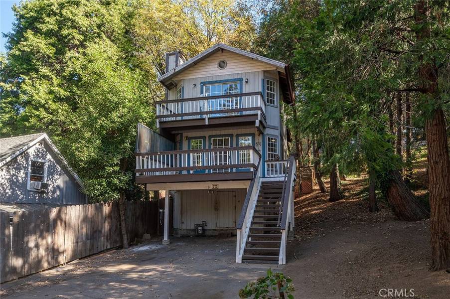 461 Log LN, Crestline, CA 92325