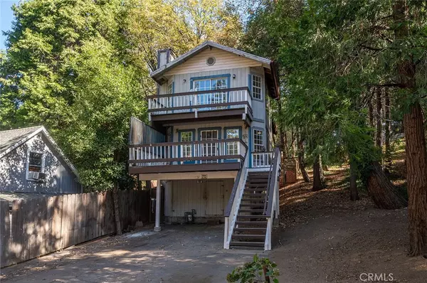 461 Log LN, Crestline, CA 92325