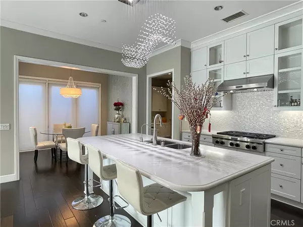 Irvine, CA 92620,56 Purple Jasmine