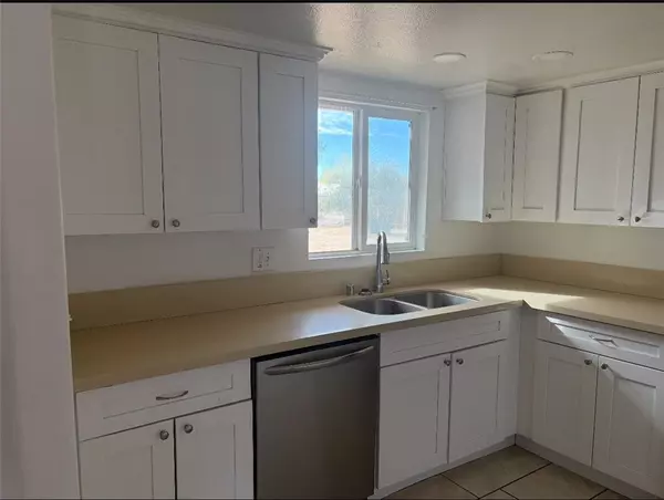 Apple Valley, CA 92308,20800 Sholic