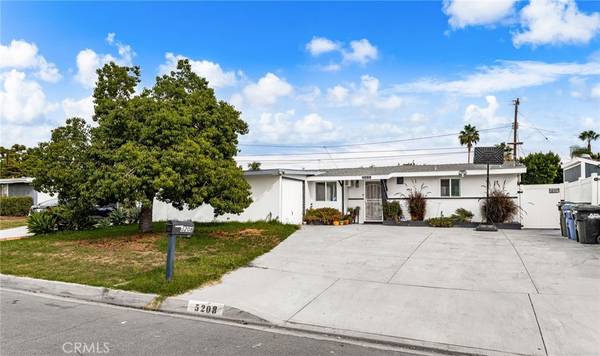 Azusa, CA 91702,5208 N Leaf
