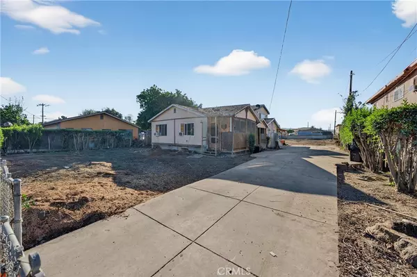 South El Monte, CA 91733,10826 Klingerman ST