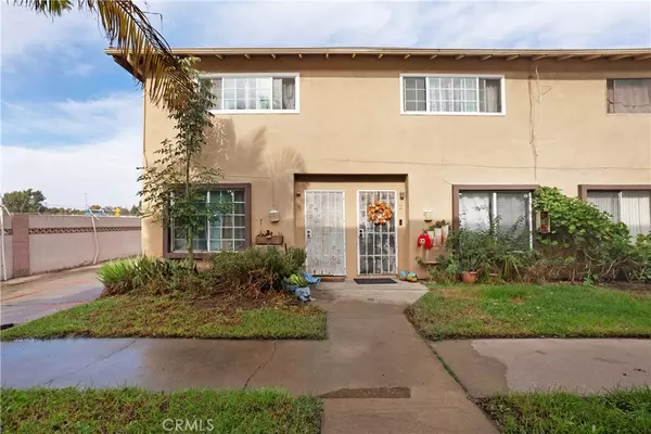 1602 N King ST #J1, Santa Ana, CA 92706