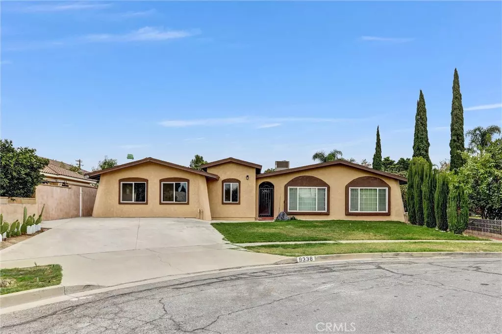 Fontana, CA 92335,9338 Emerald AVE #2