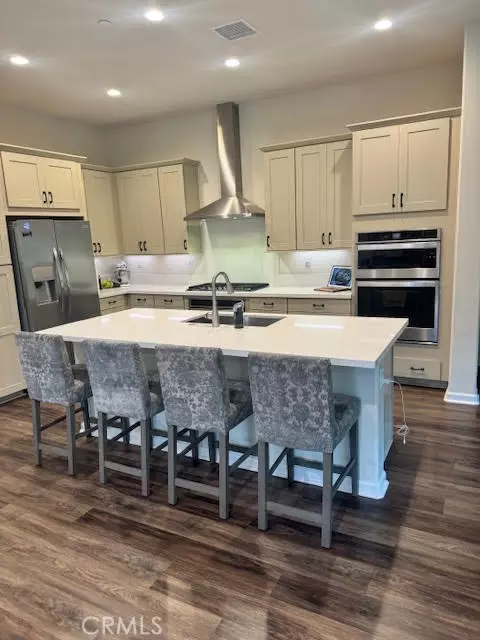 Corona, CA 92883,11145 Fourleaf CT