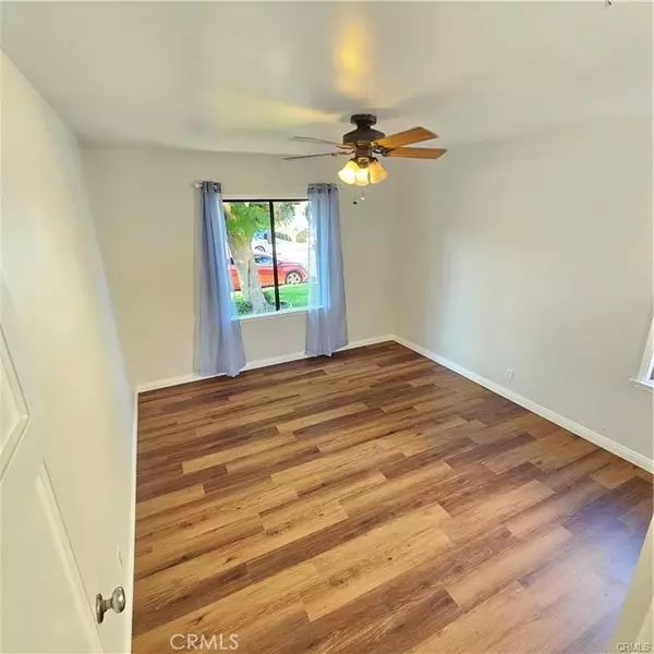 Reseda, CA 91335,7418 Amigo