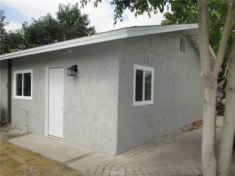 852 Davidson AVE N #1/2, San Bernardino, CA 92411
