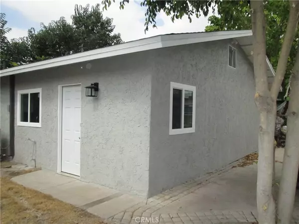 852 Davidson AVE N #1/2, San Bernardino, CA 92411