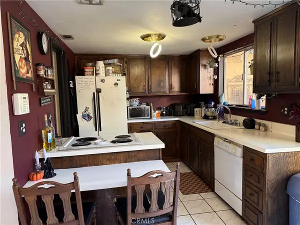 San Bernardino, CA 92404,3700 Mountain #6E