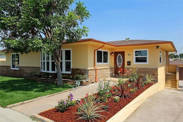 5259 Angeles Vista,  View Park,  CA 90043