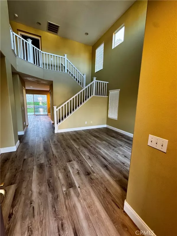 Corona, CA 92882,804 Saint James