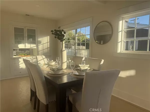 Los Angeles, CA 90029,748 N Kenmore