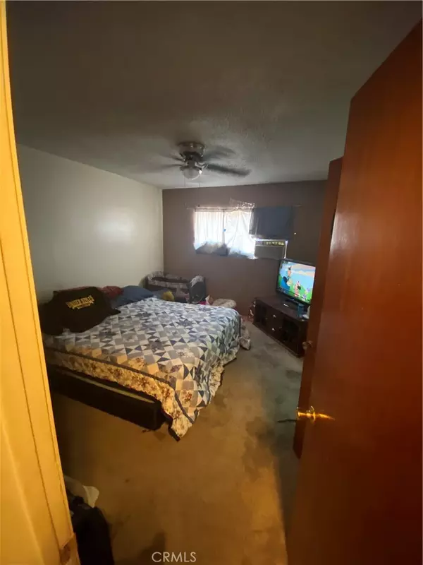 Pico Rivera, CA 90660,8835 Las Posas ST