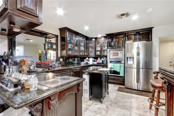 Chino Hills, CA 91709,13891 Honey Ridge LN