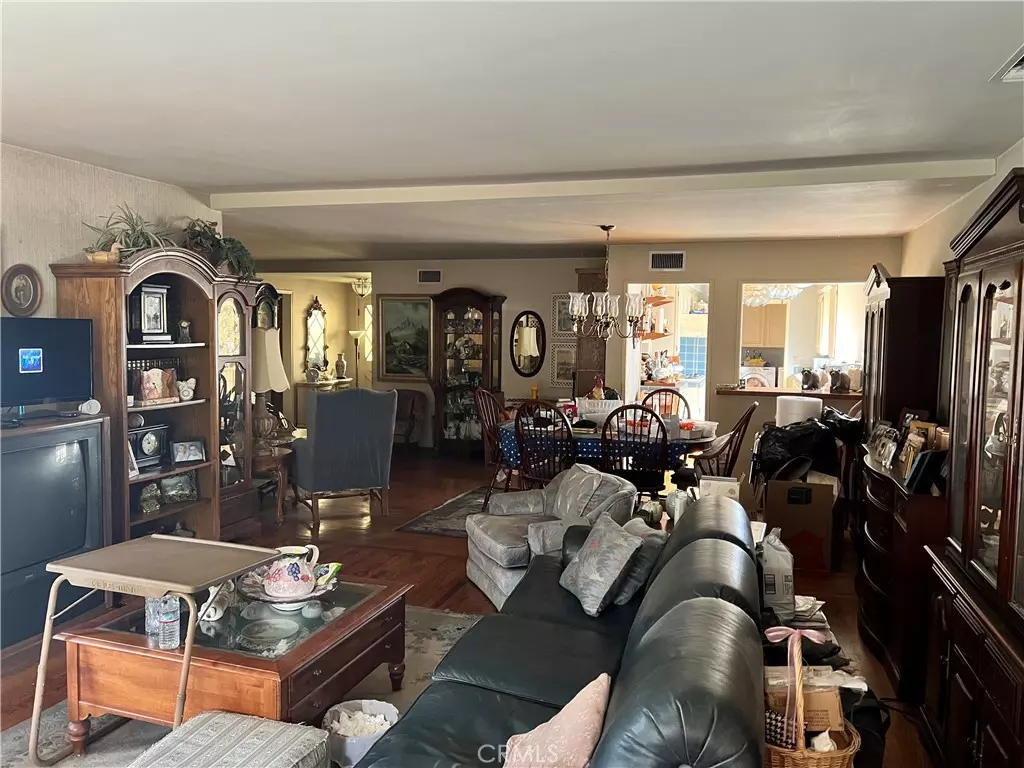 La Mirada, CA 90638,15513 Talbot DR