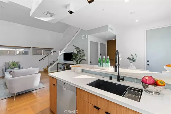 Glendale, CA 91204,532 W Elk Ave
