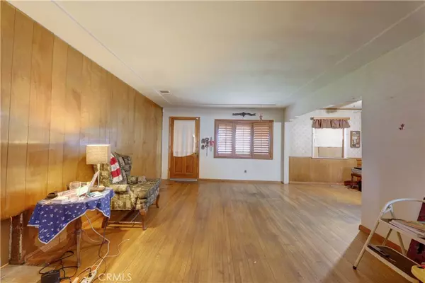 South Gate, CA 90280,12122 Pennsylvania AVE