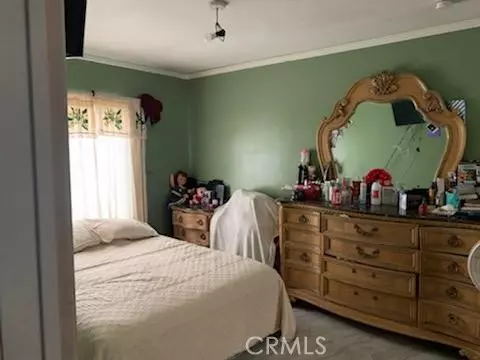 Pico Rivera, CA 90660,9503 Poinciana ST