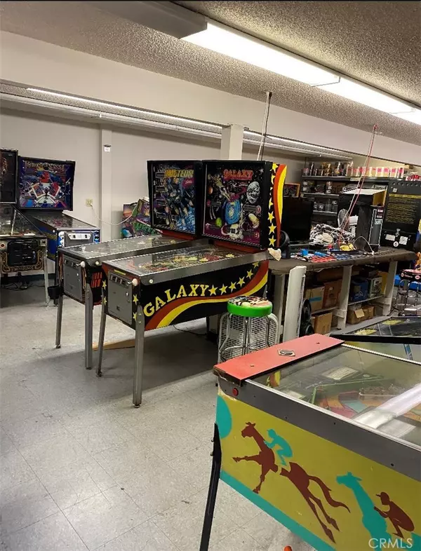 Paramount, CA 90723,15528 Illinois AVE