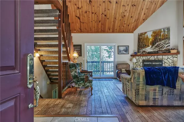 Crestline, CA 92325,23804 Lakeview DR