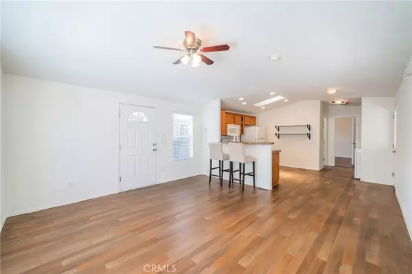 Cypress, CA 90630,4861 Lincoln AVE #31