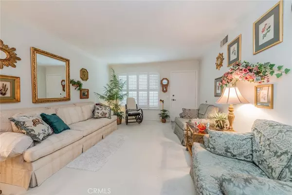 Anaheim, CA 92807,207 N Tustin AVE #D