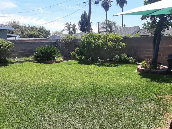 Pico Rivera, CA 90660,9558 See DR