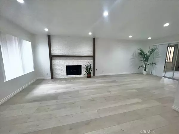 Lawndale, CA 90260,4737 W 171st ST