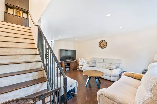 Paramount, CA 90723,7260 Richfield ST #303