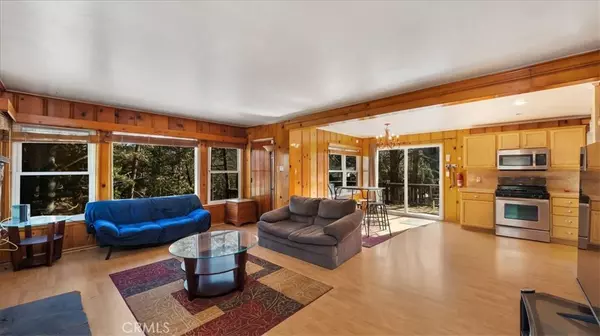 644 Rosehill DR, Crestline, CA 92325