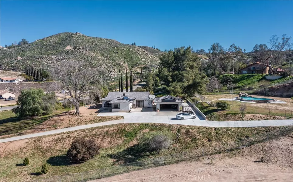 20585 Broadview DR, Lake Mathews, CA 92570