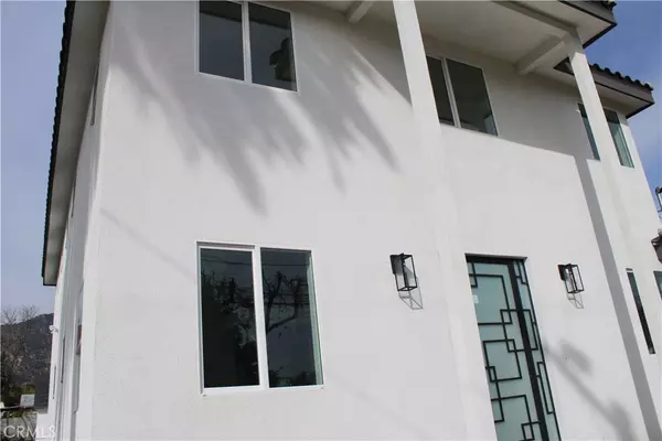 Pasadena, CA 91104,1509 Atchison ST