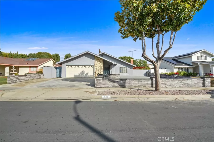 423 Carnation DR, Placentia, CA 92870