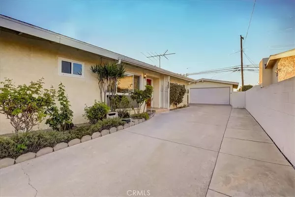 La Mirada, CA 90638,12637 Biola AVE