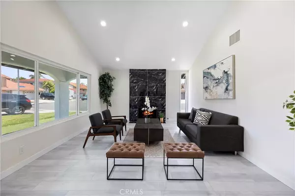 La Palma, CA 90623,5282 Pembury DR