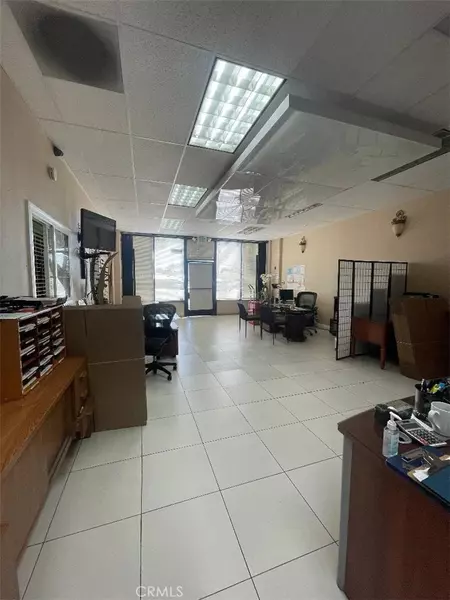 4025 Gage AVE, Bell, CA 90201