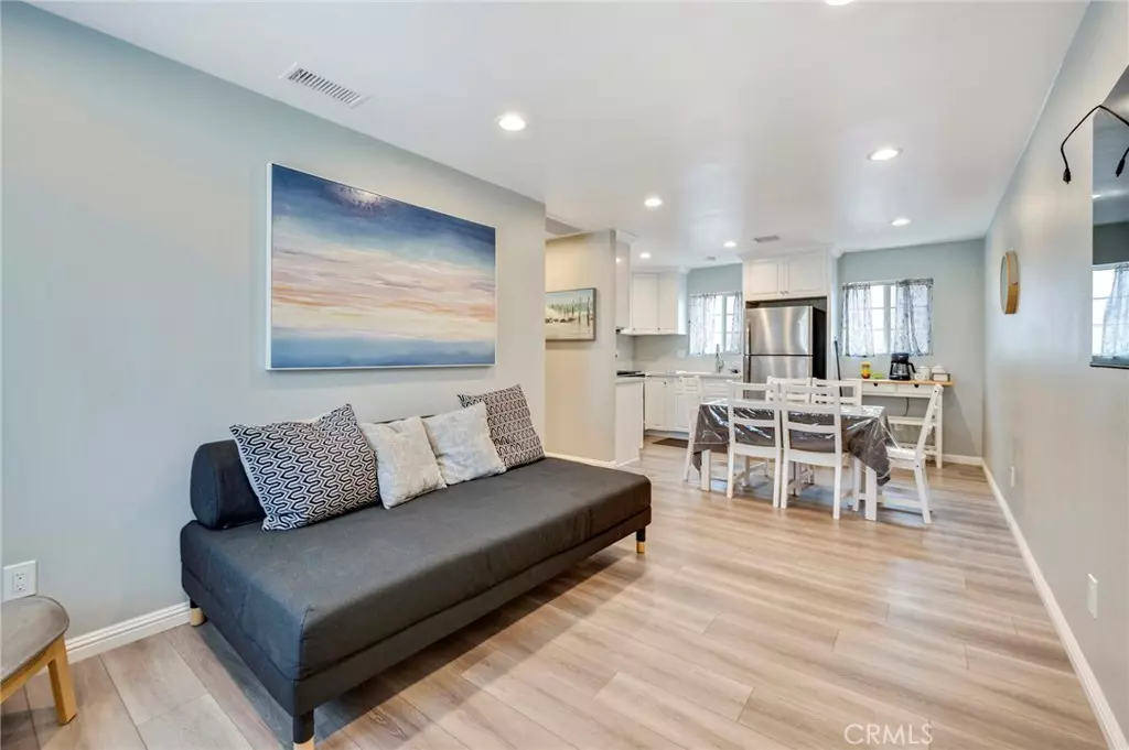 Hawthorne, CA 90250,3761 W 115th ST