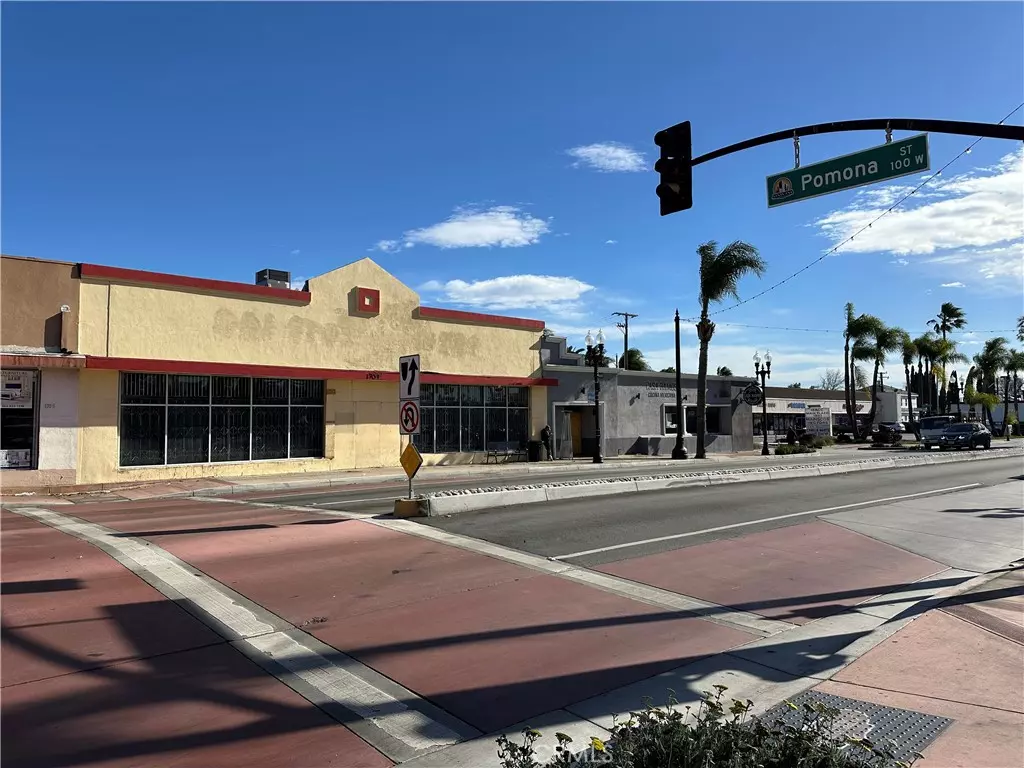 Santa Ana, CA 92707,1707 S Main ST